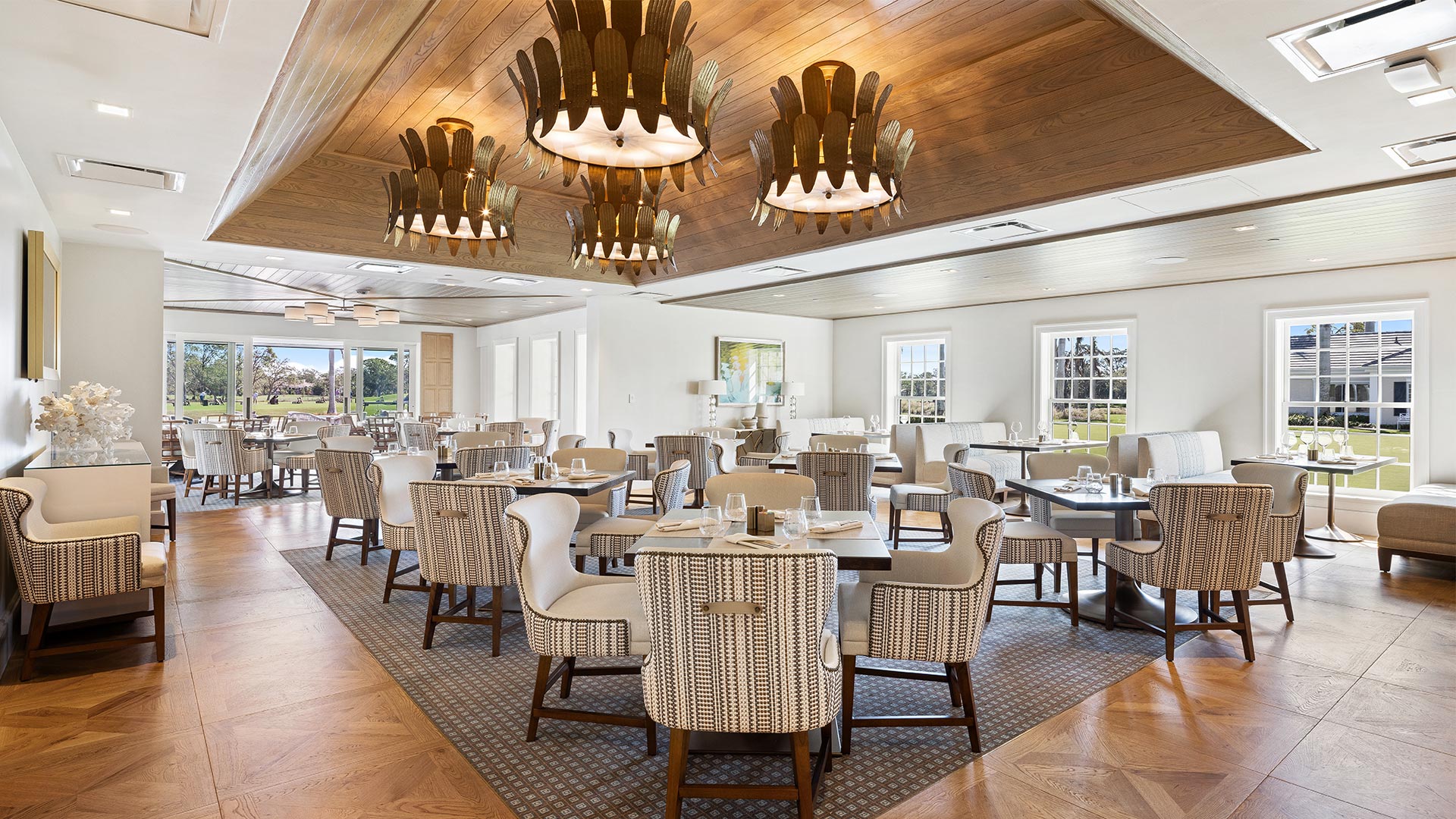 The Oaks Club Lounge - After